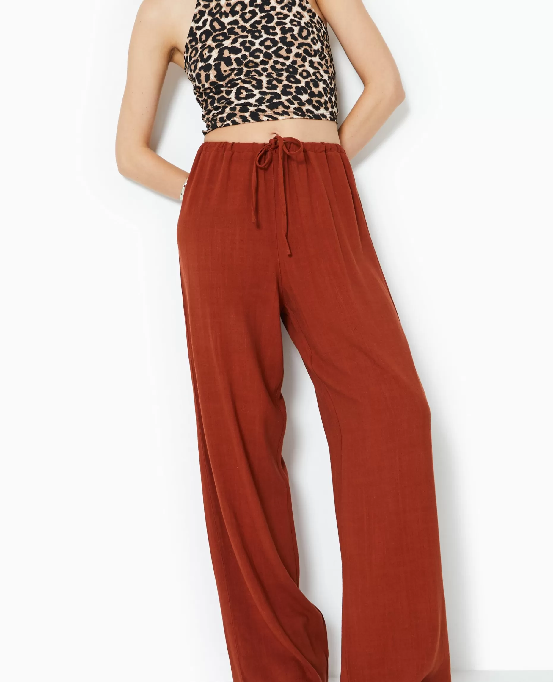 Shop Pimkie Pantalon Large Et Droit Avec Taille élastiquée - marron
